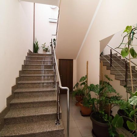 Hotel On Khmelnytskogo 8 Harkiv Dış mekan fotoğraf
